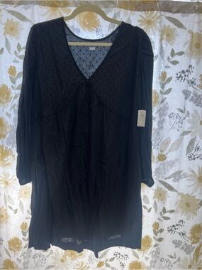 Old Navy Black Swiss Dot V-Neck Long Sleeve Dress